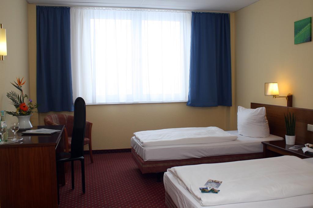 Quick Hotel Dresden West 케셀도르프 외부 사진