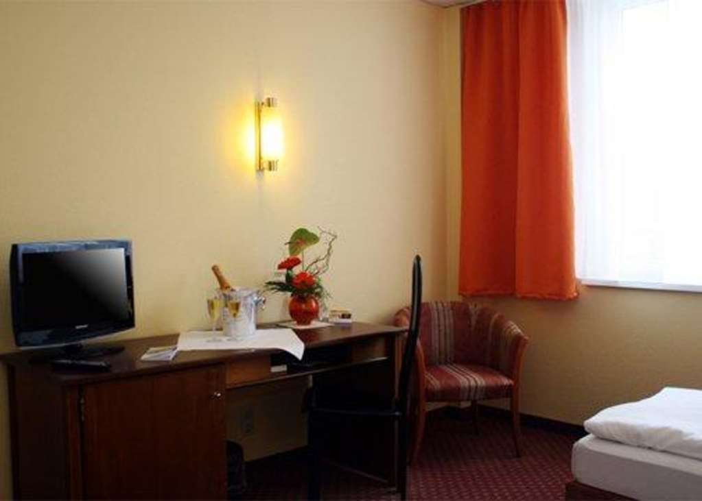 Quick Hotel Dresden West 케셀도르프 외부 사진