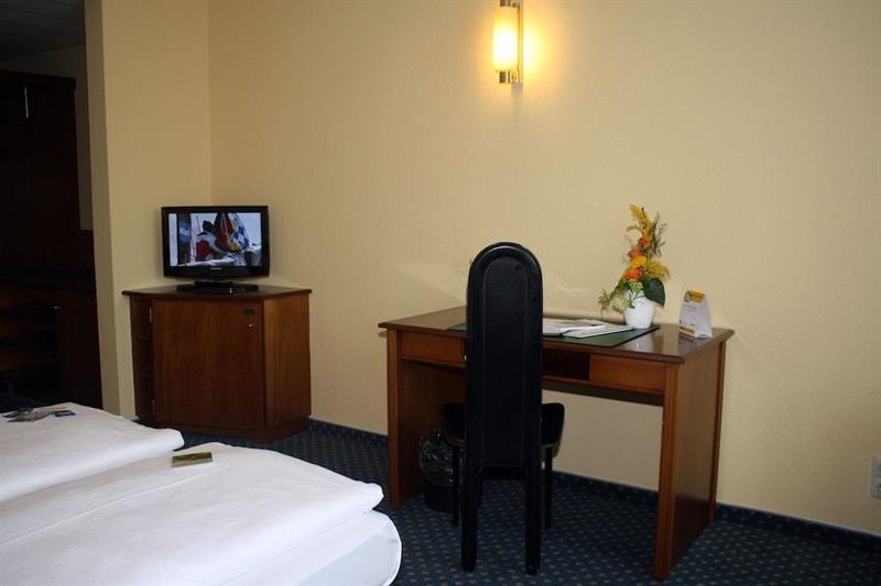 Quick Hotel Dresden West 케셀도르프 외부 사진